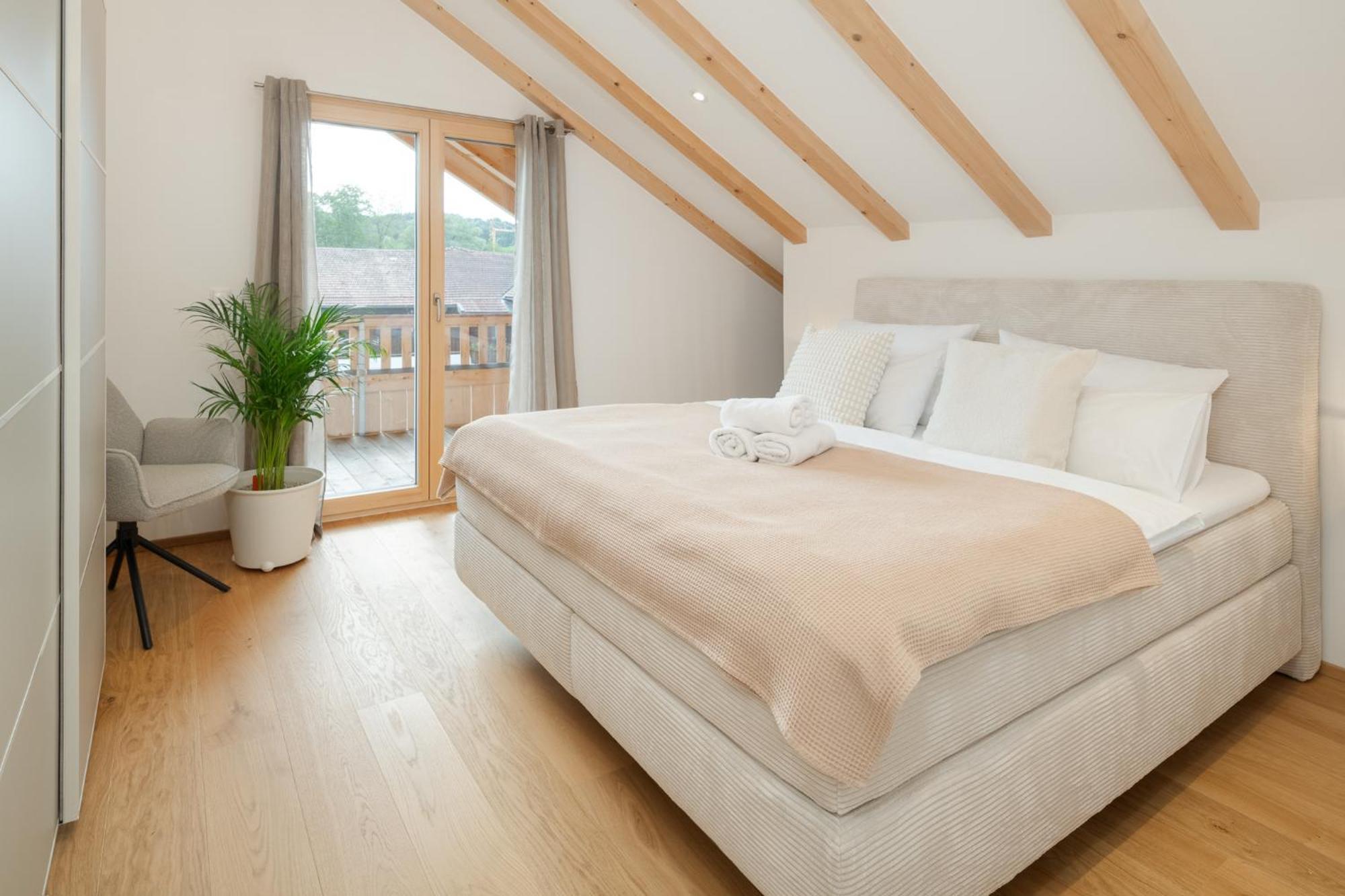 Fenjoy: Ferienapartment Mit Bergblick / Balkon / Bbq แบร์เนา อัม คีมเซ ภายนอก รูปภาพ