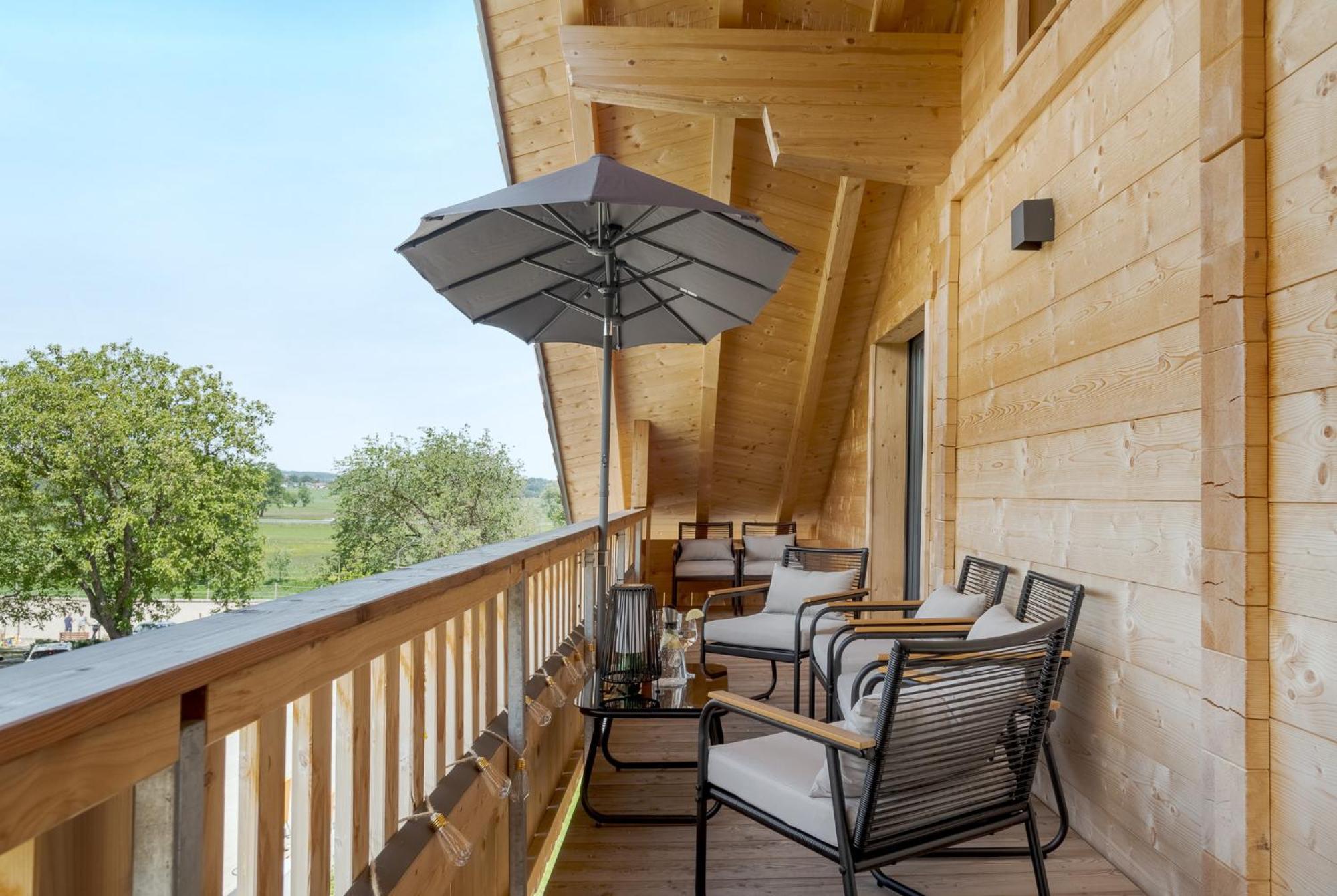 Fenjoy: Ferienapartment Mit Bergblick / Balkon / Bbq แบร์เนา อัม คีมเซ ภายนอก รูปภาพ