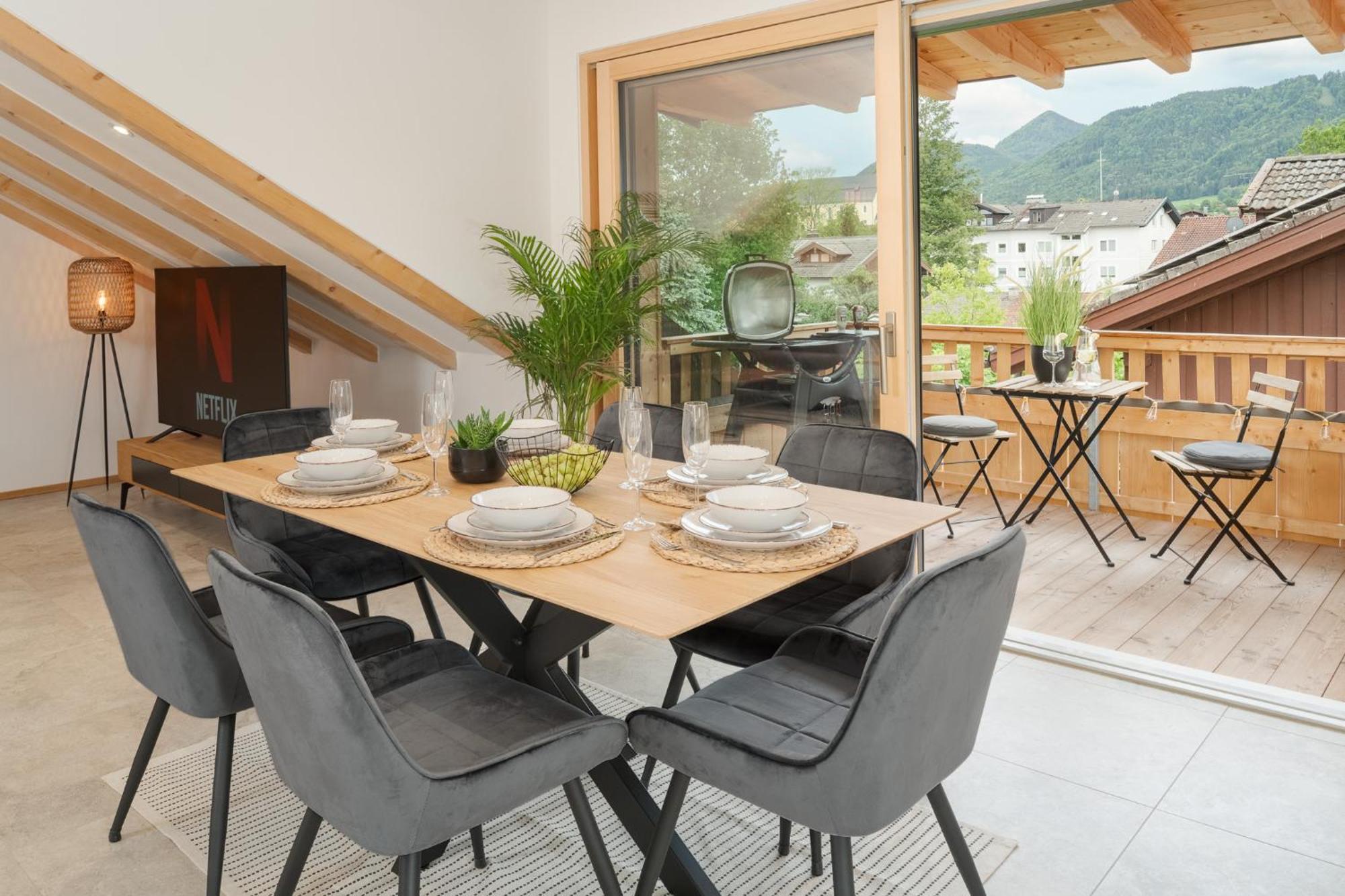 Fenjoy: Ferienapartment Mit Bergblick / Balkon / Bbq แบร์เนา อัม คีมเซ ภายนอก รูปภาพ